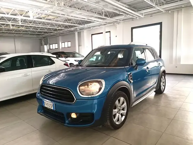MINI One D Countryman