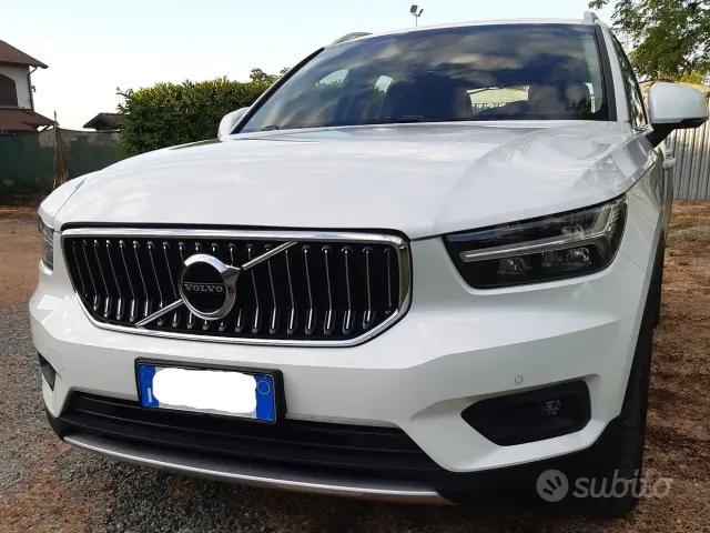 Volvo XC40 (2017-->)