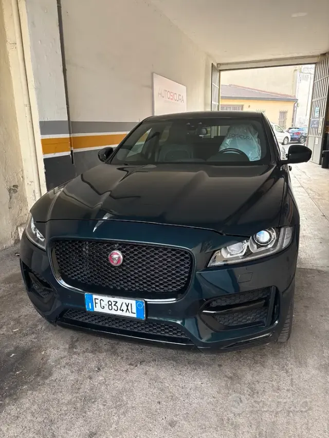 Jaguar F-Pace (X761)