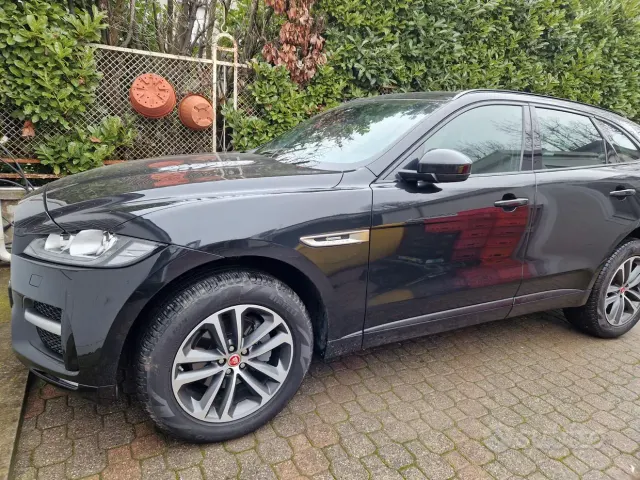 Jaguar F-Pace (X761)