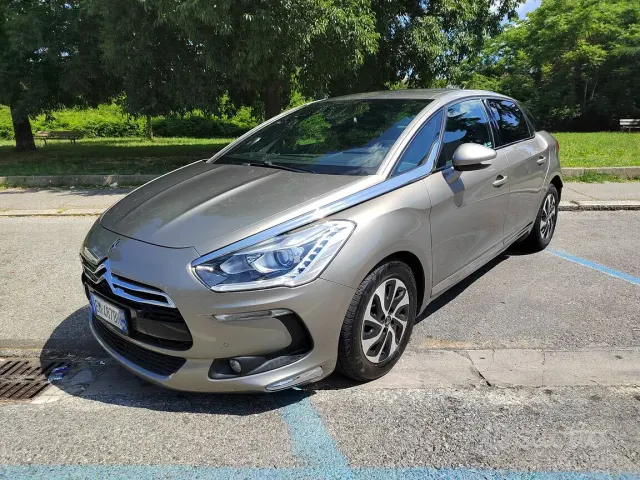 DS DS 5
