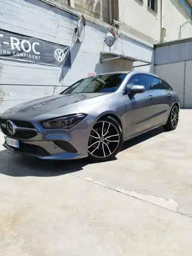 Mercedes-Benz CLA 200