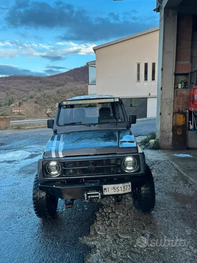 Suzuki Samurai