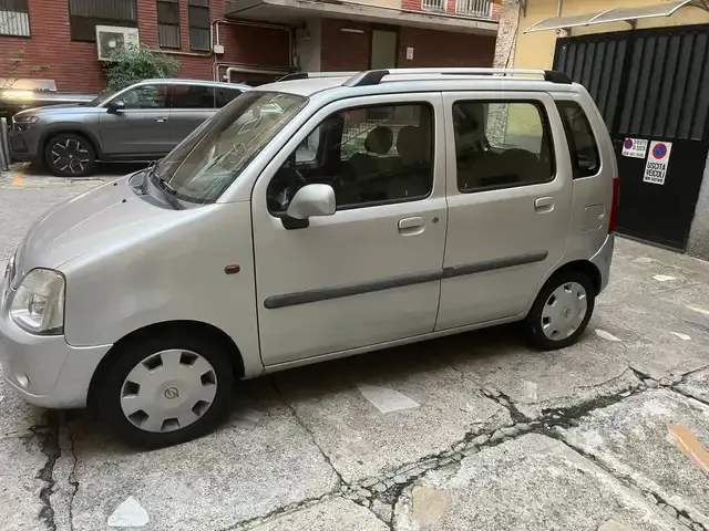 Opel Agila