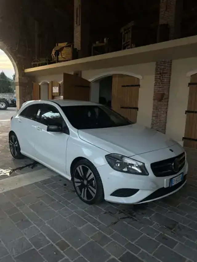Mercedes-Benz A 180