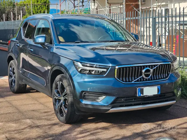 Volvo XC40 (2017-->)