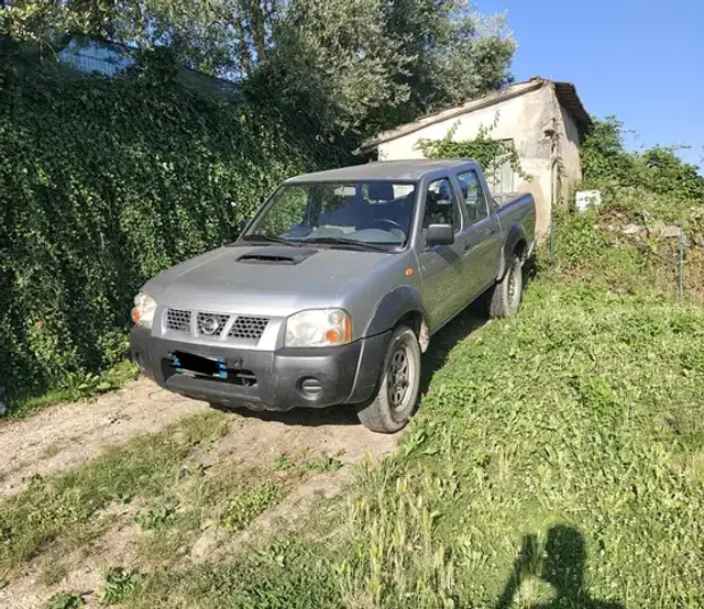 Nissan NP300