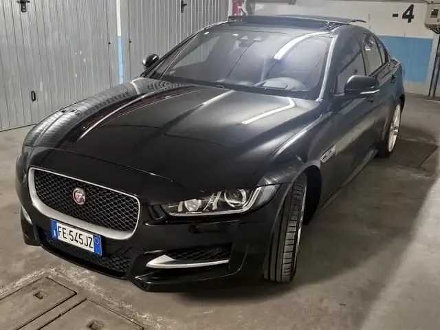 Jaguar XE