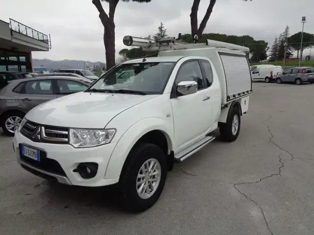 Mitsubishi L200