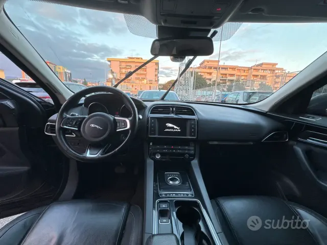 Jaguar F-Pace (X761)