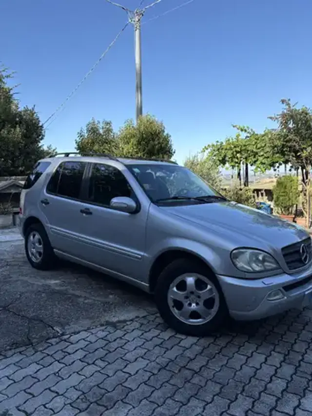 Mercedes-Benz ML 270
