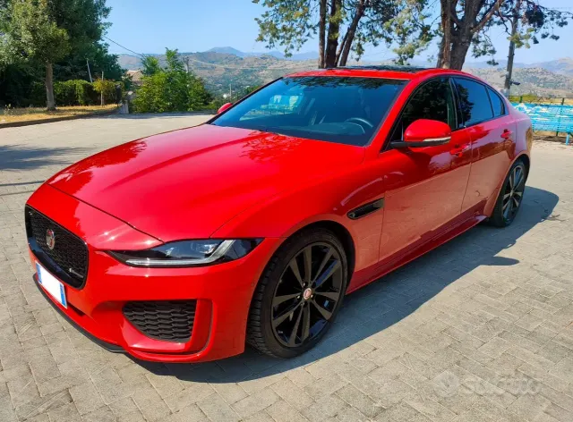 Jaguar XE (X760)