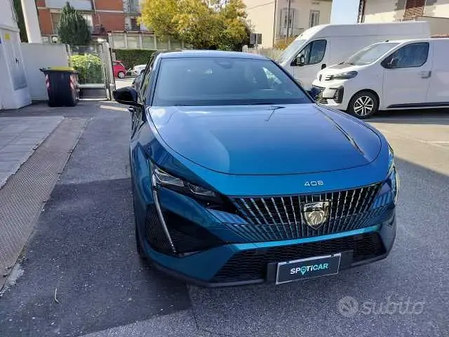Peugeot 408