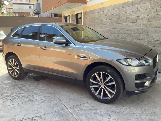 Jaguar F-Pace (X761)