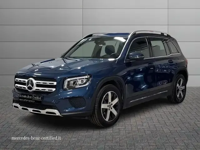 Mercedes-Benz GLB 220