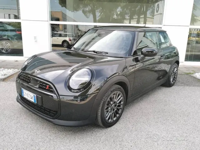 MINI Mini 5ª serie (F66)
