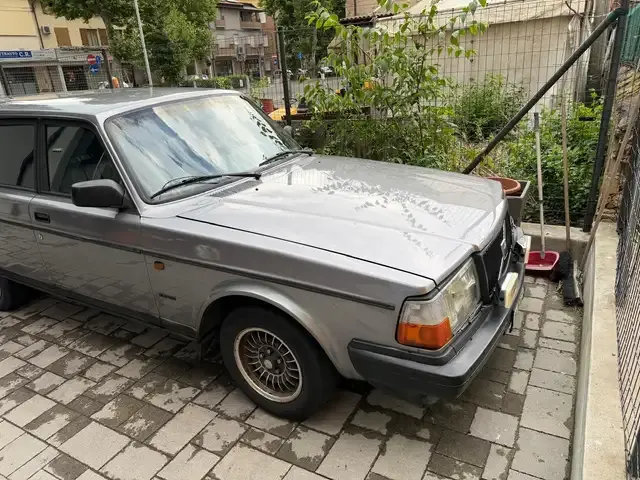 Volvo 245