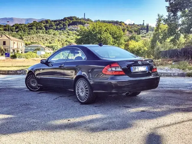 Mercedes-Benz CLK 220