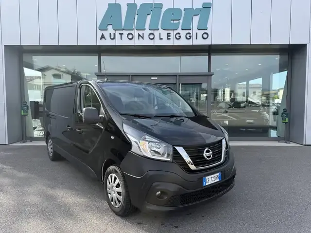 Nissan NV300