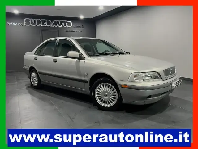 Volvo S40