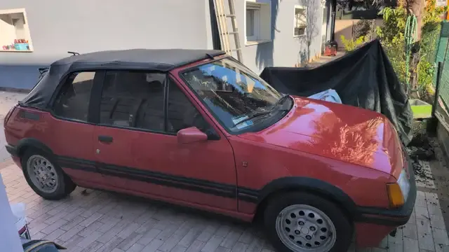 Peugeot 205