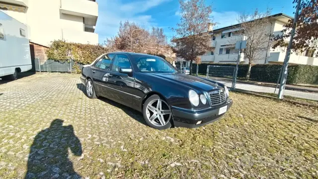 Mercedes-Benz Classe E (W/S210)