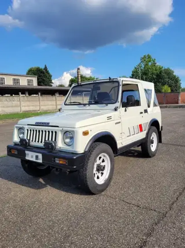 Suzuki SJ 410