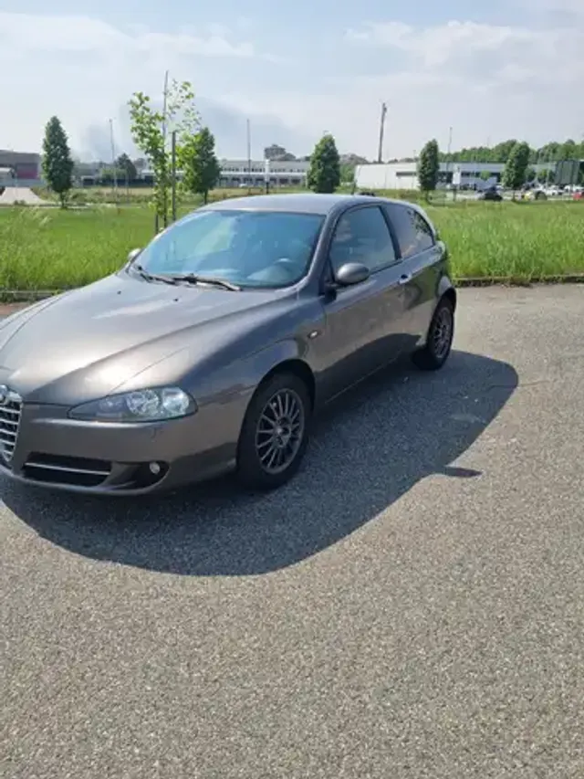 Alfa Romeo 147
