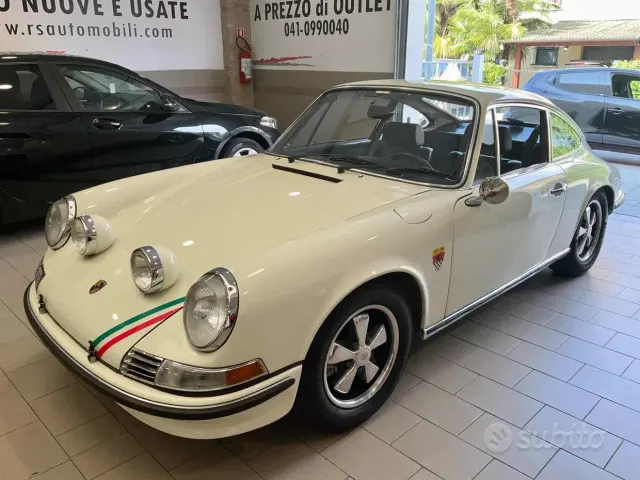 Porsche 911 (992)