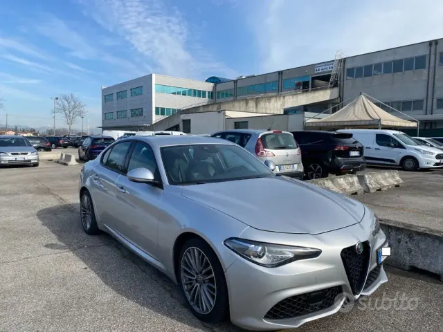 Alfa Romeo Giulia (2016)
