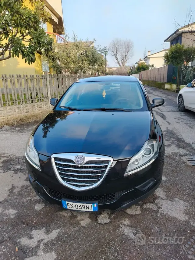 Lancia Delta (2008-2015)