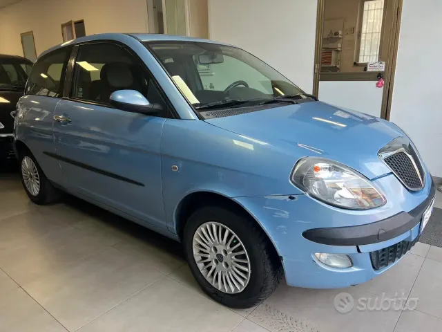 Lancia Ypsilon