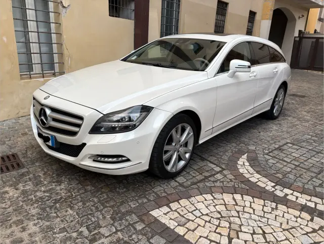 Mercedes-Benz CLS (C219)