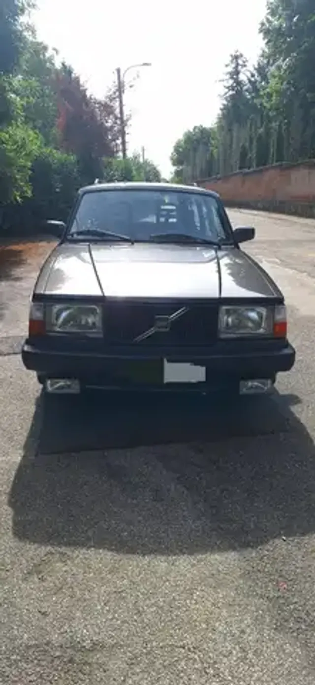 Volvo 245