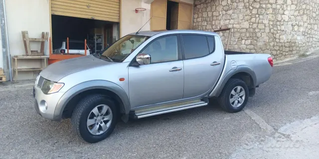 Mitsubishi L200 (2006-2015)