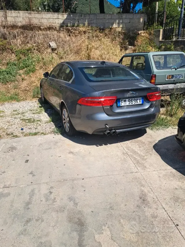 Jaguar XE (X760)