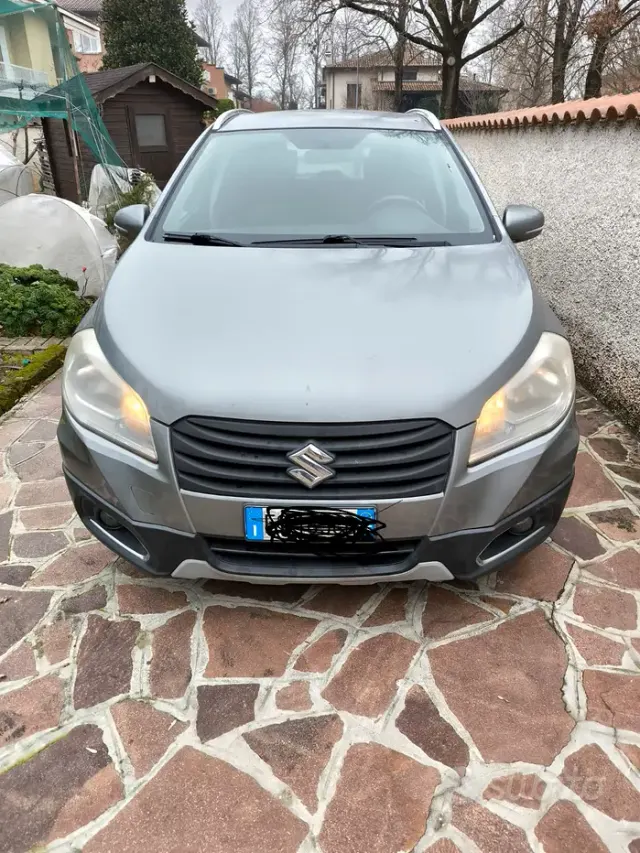 Suzuki S-Cross