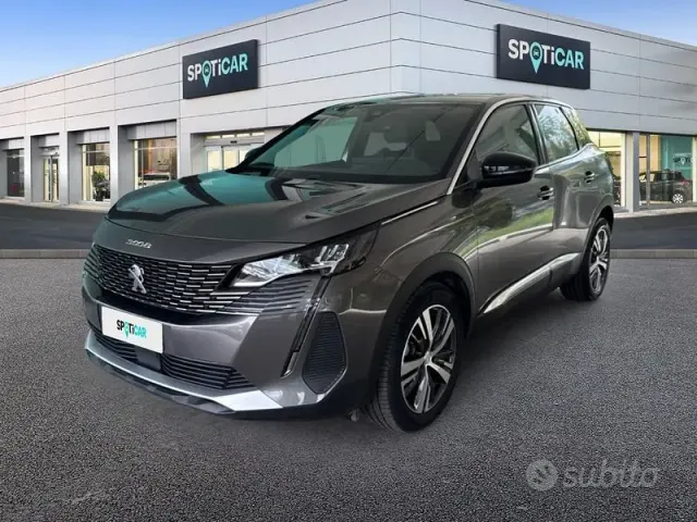 Peugeot e-3008
