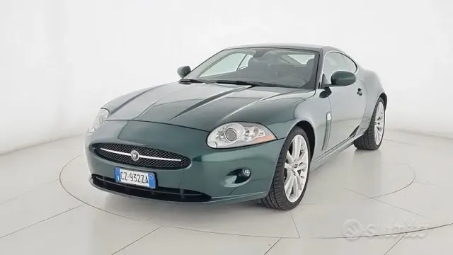 Jaguar XK8/XKR (X105)