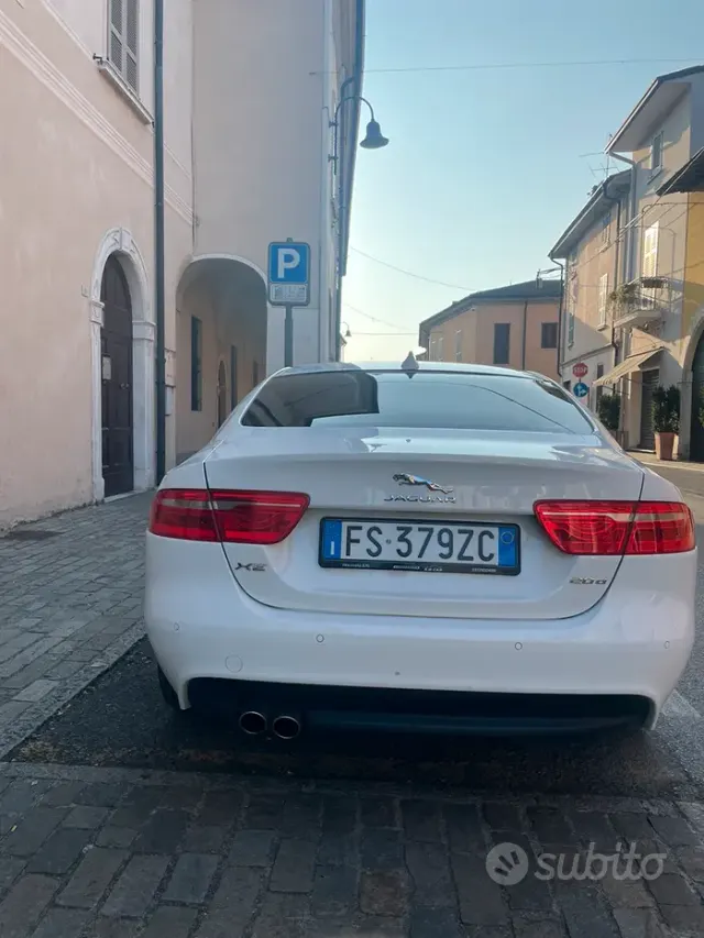 Jaguar XE (X760)