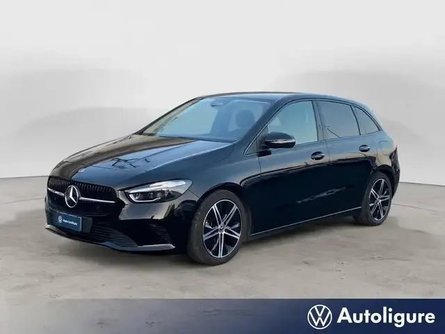 Mercedes-Benz B 180