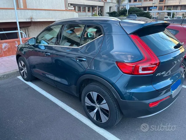 Volvo XC40 (2017-->)