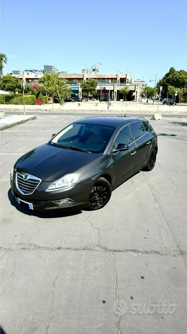 Lancia Delta (2008-2015)