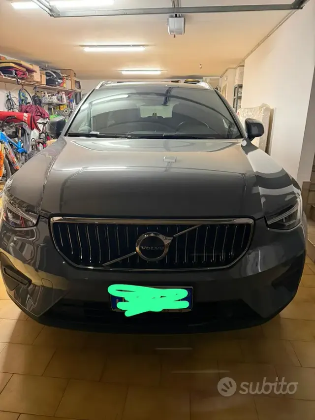 Volvo XC40 (2017-->)