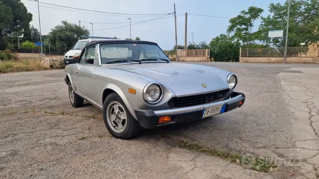 Fiat 124 spider