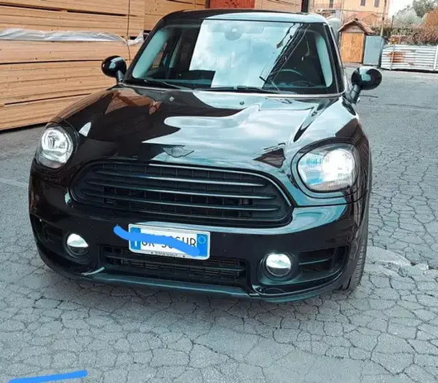 MINI One Countryman