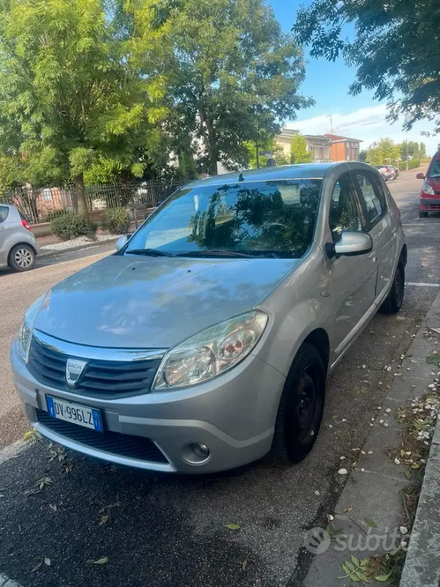 Dacia Sandero 1ª serie