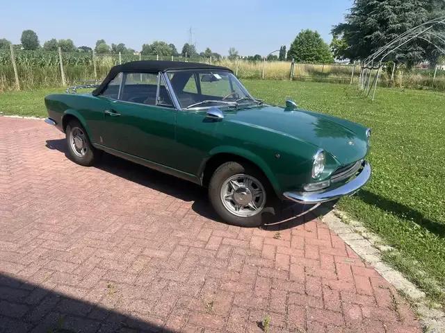 Fiat 124 Spider