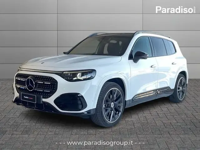 Mercedes-Benz GLB 200