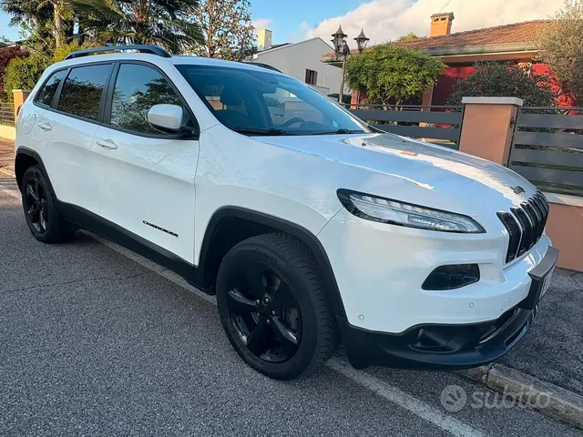 Jeep Cherokee 4ªs. 14-18